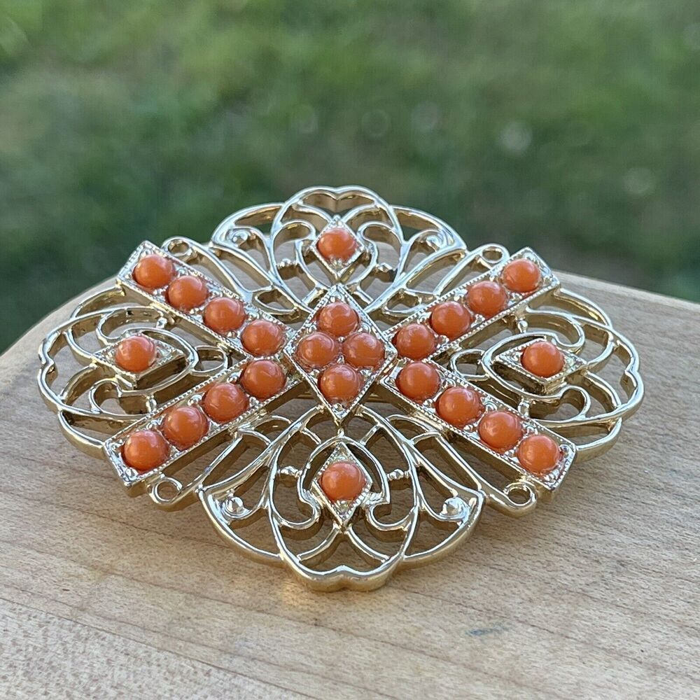 Vintage Gold Tone Brooch Pin Mesh Lucite Stones Coral Peachy Fashion Jewelry